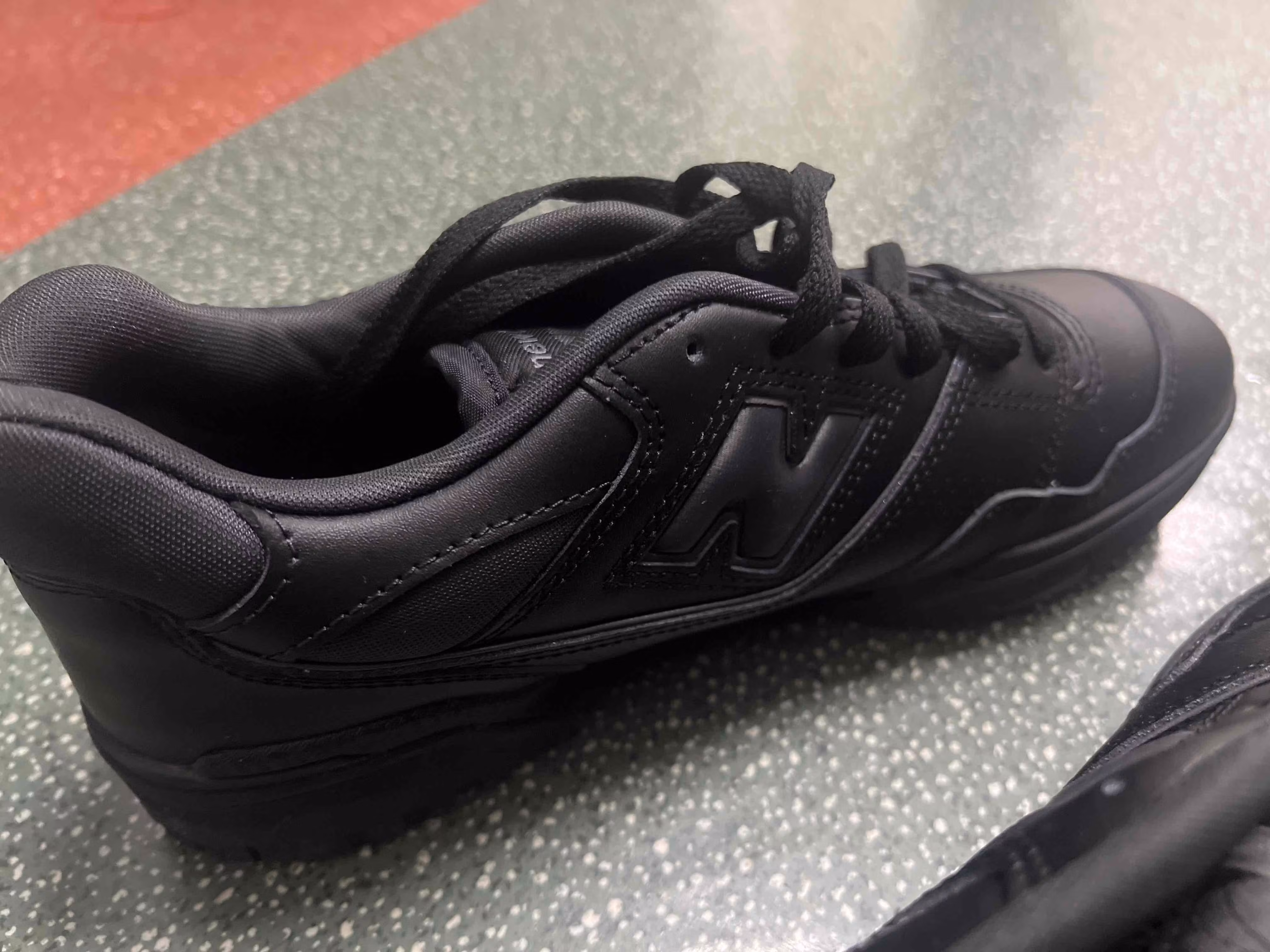 New Balance 550 'Triple Black' BB550BBB New Balance 550 'Triple Black' BB550BBB
